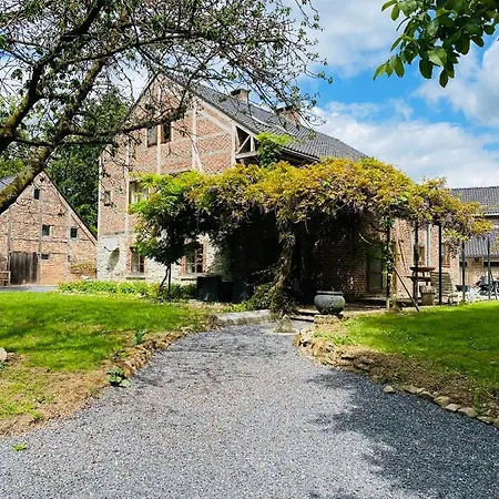 Spacious House In With Private Garden And Terrace Rochefort